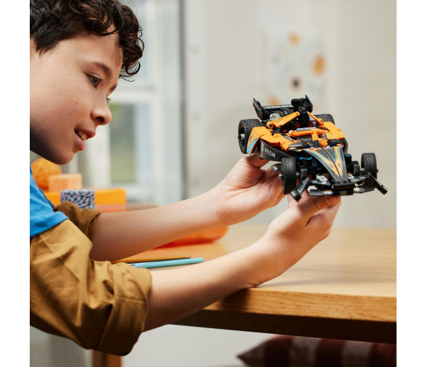 LEGO Technic 42169 NEOM McLaren Formula E Race Car - 1220583 - zdjęcie 9